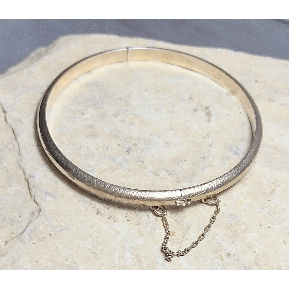VINTAGE STERLING SILVER ETCHED DESIGN HINGED BANGLE BRACELET FINE 925